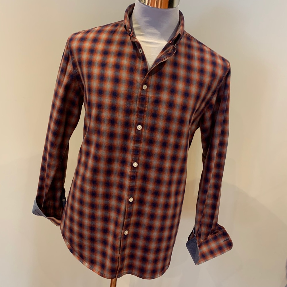 Men’s checkered shirt size L